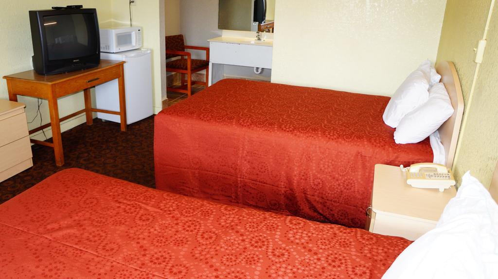 Royale Inn Kansas City Exterior photo