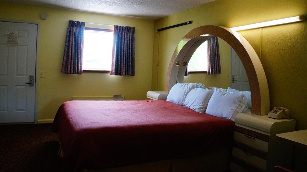 Royale Inn Kansas City Exterior photo